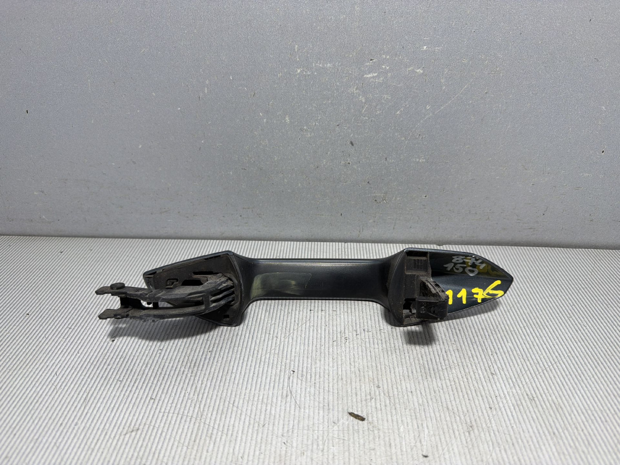 DIJELOVI RUCKA VRATA SKODA OCTAVIA > 19- 1.0