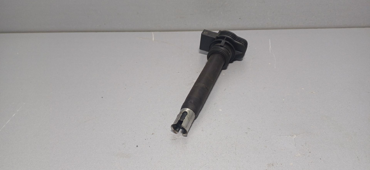 DIJELOVI BOMBINA AUDI A4 (B8) > 07-11 06H905115