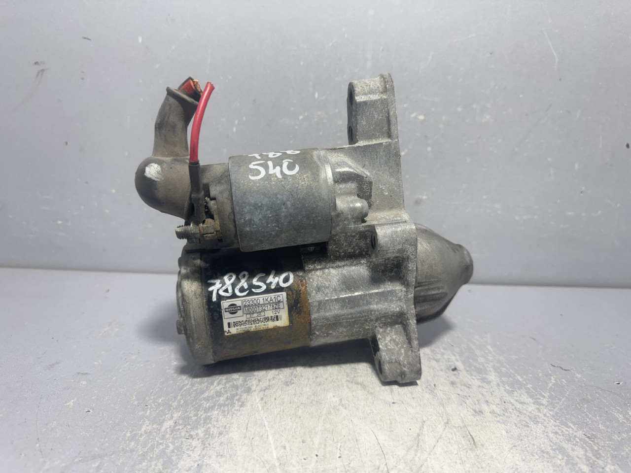 DIJELOVI ALNASER NISSAN JUKE > 11-14 233001KA1C