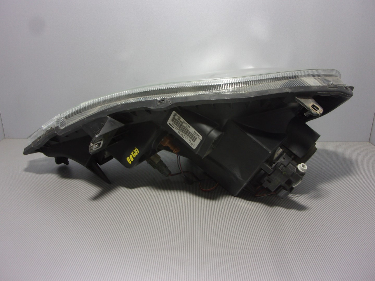 DIJELOVI FAR RENAULT TRAFIC > 07-14 8200701356