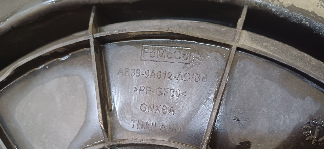 KUCISTE FILTERA ZRAKA FORD RANGER > 16- AB399A612AD