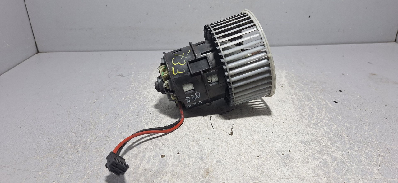 DIJELOVI VENTILATOR KABINE AUDI A4 (B8) > 12-15