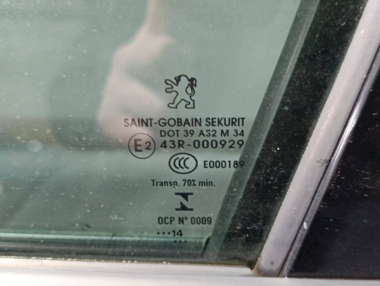 DIJELOVI STAKLO PEUGEOT 5008 > 13-16