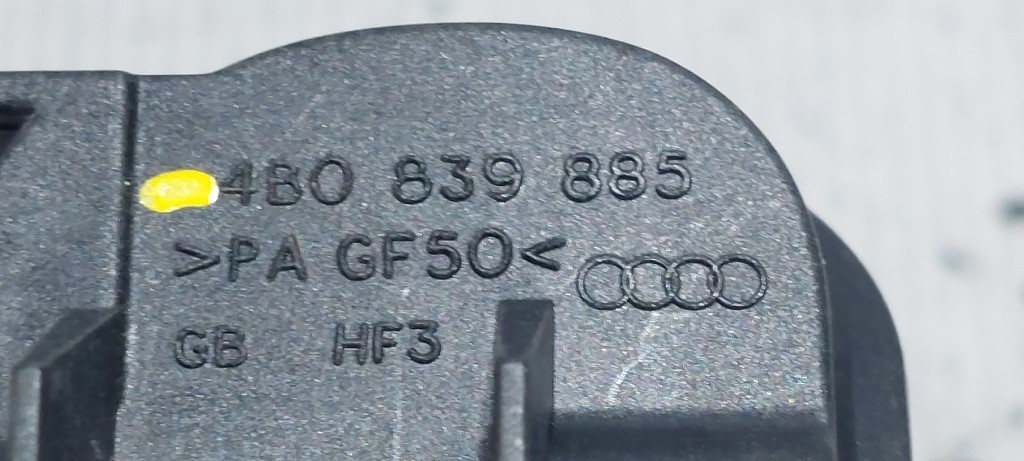 DIJELOVI RUCKA VRATA AUDI A3 > 08-12 4B0839885