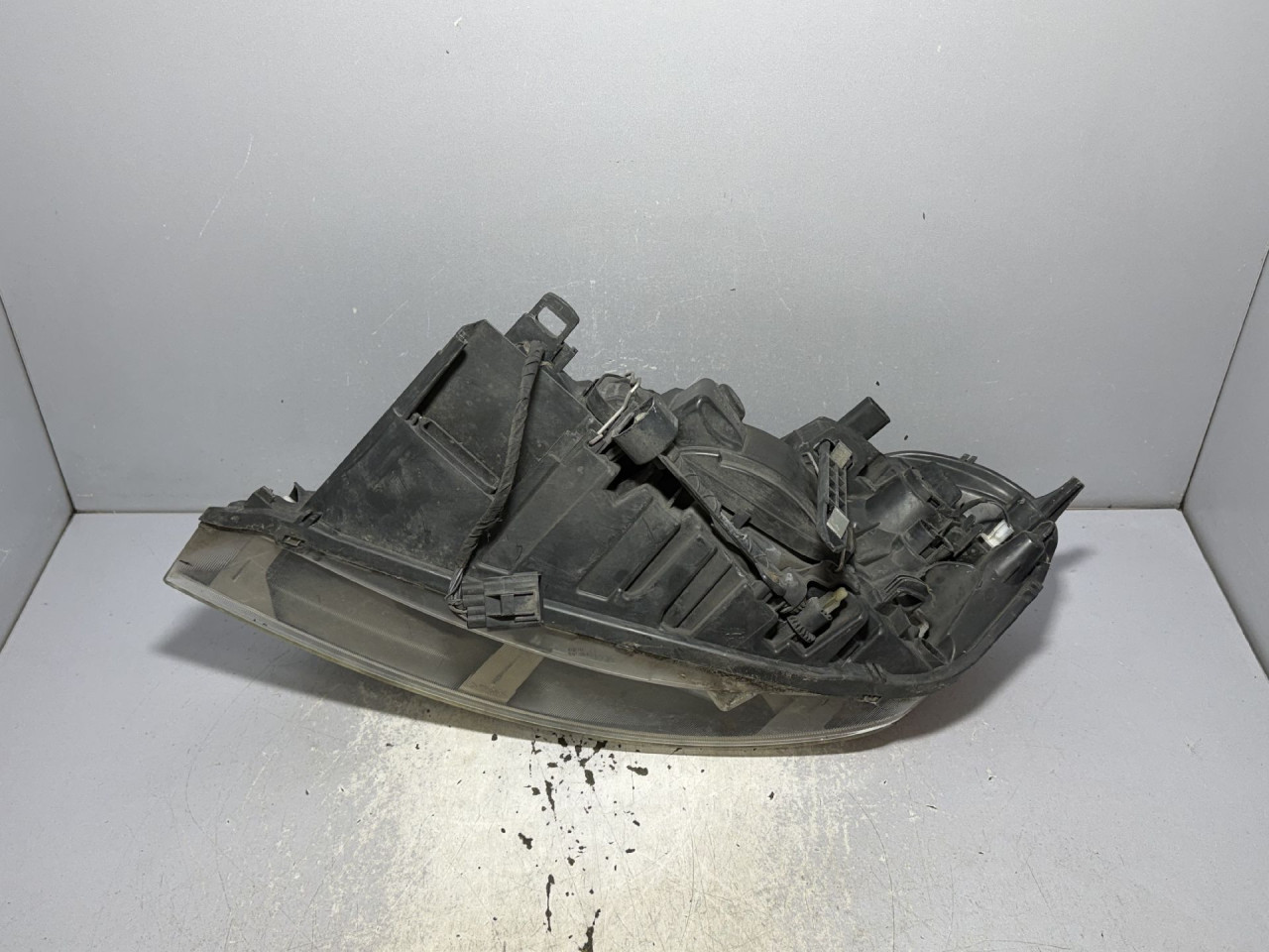 DIJELOVI FAR VOLVO XC60 > 08-13 2.4 30763146
