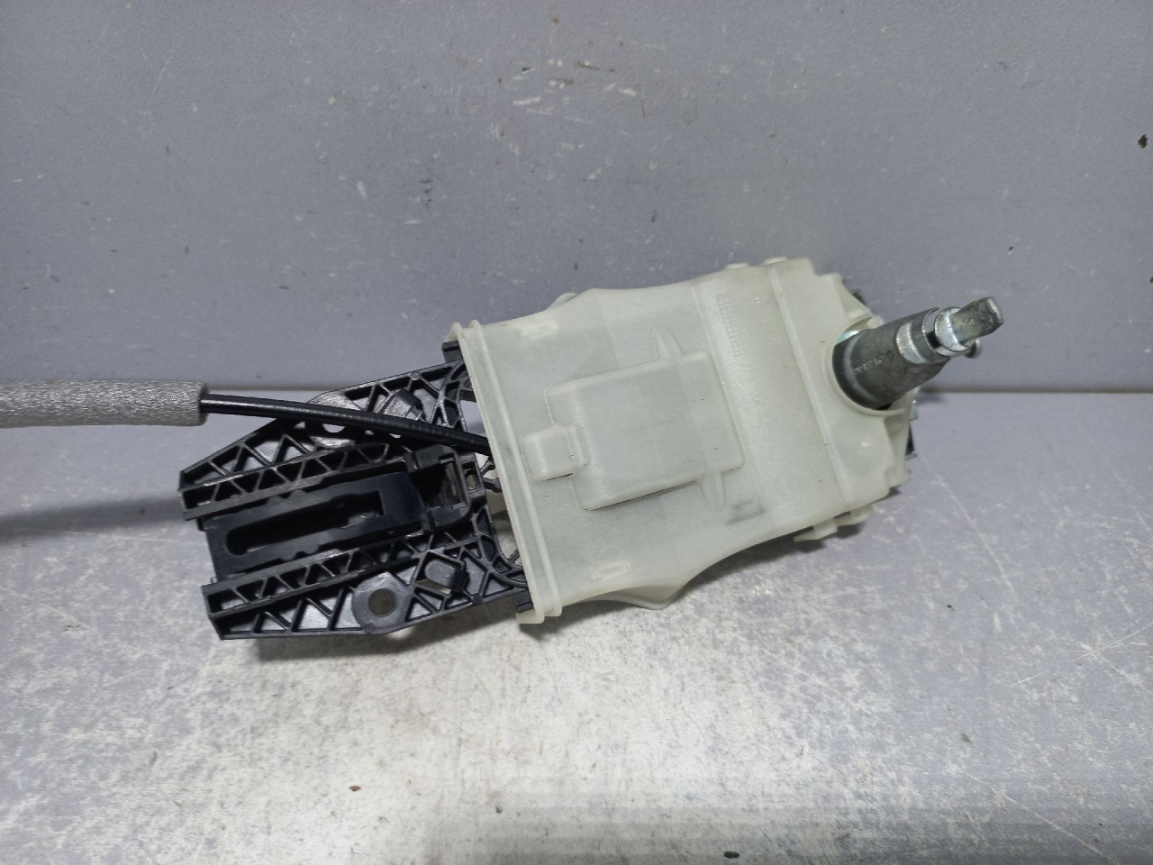 DIJELOVI RUCKA VRATA VW GOLF 7 > 12-16 5N0837885H