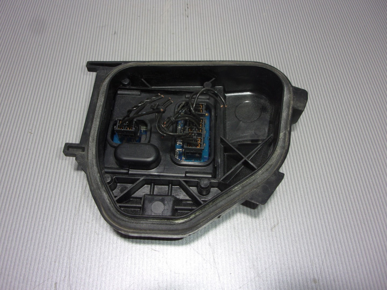 DIJELOVI BALAST FARA VW  3C0941608B