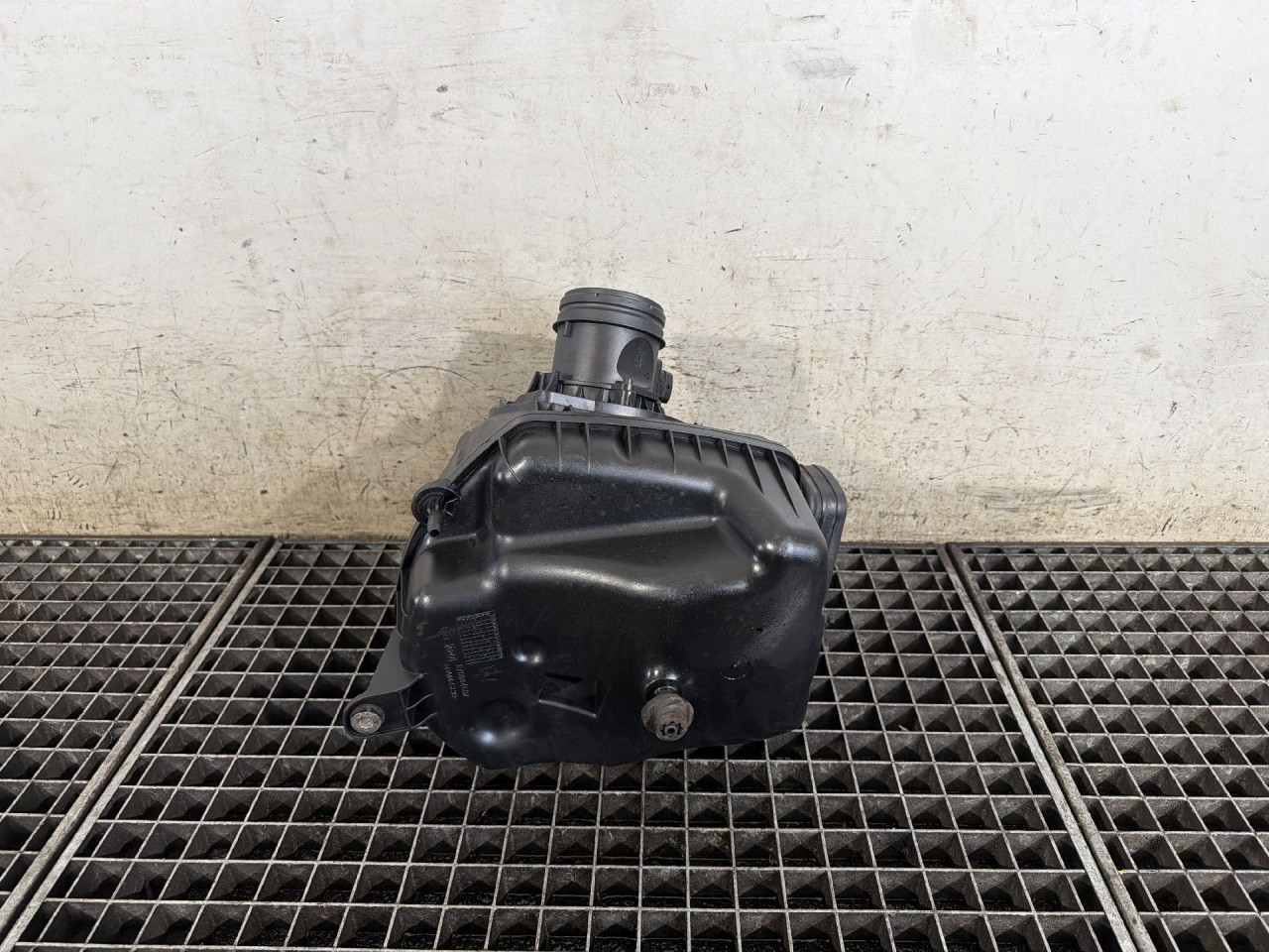 KUCISTE FILTERA ZRAKA MASERATI GHIBLI (M157) > 13-23 670004602