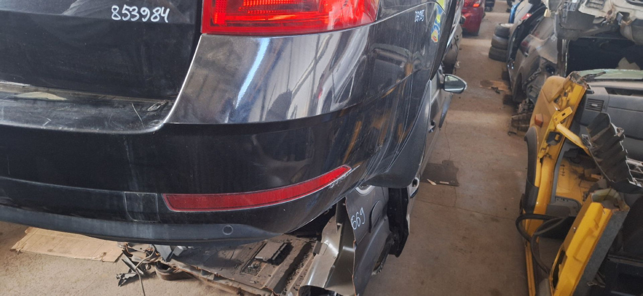 DIJELOVI BRANIK SKODA OCTAVIA > 17-19 5E9807421G
