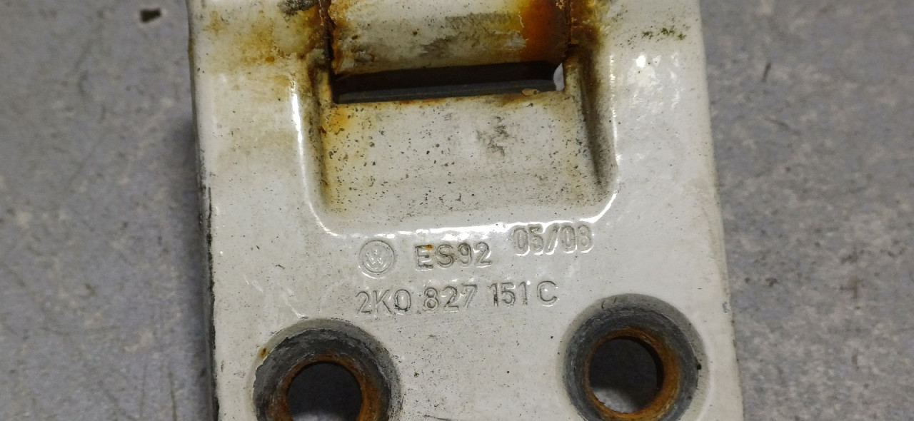 DIJELOVI BAGLAMA VW CADDY > 03-10 2K0827151C