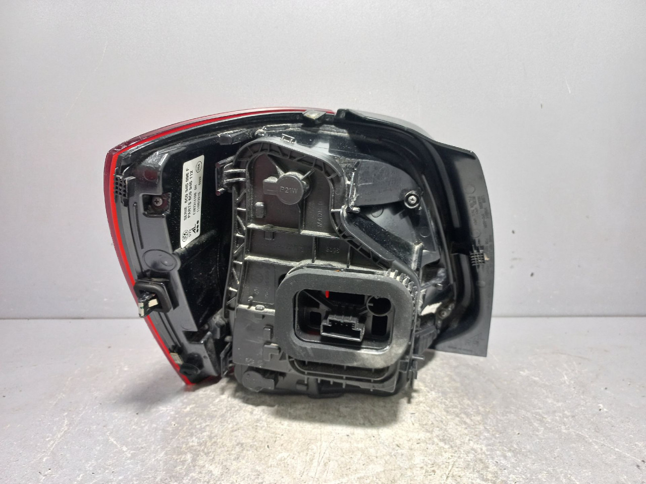 DIJELOVI STOP SVJETLO VW POLO > 14-17 6C0945096F