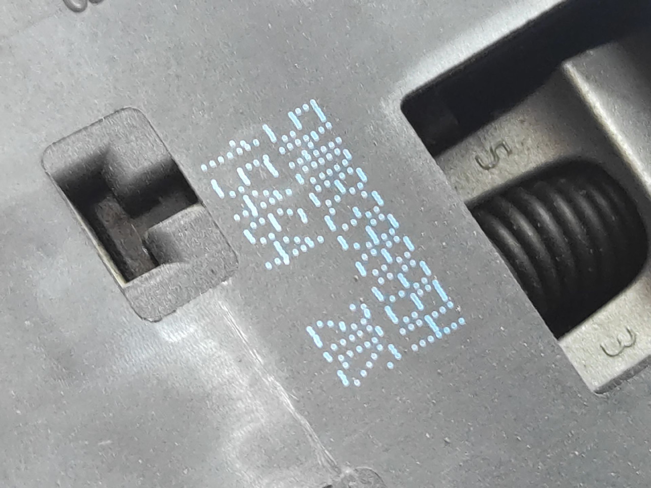 DIJELOVI RUCKA VRATA VW TIGUAN > 11-15 5N0839885H