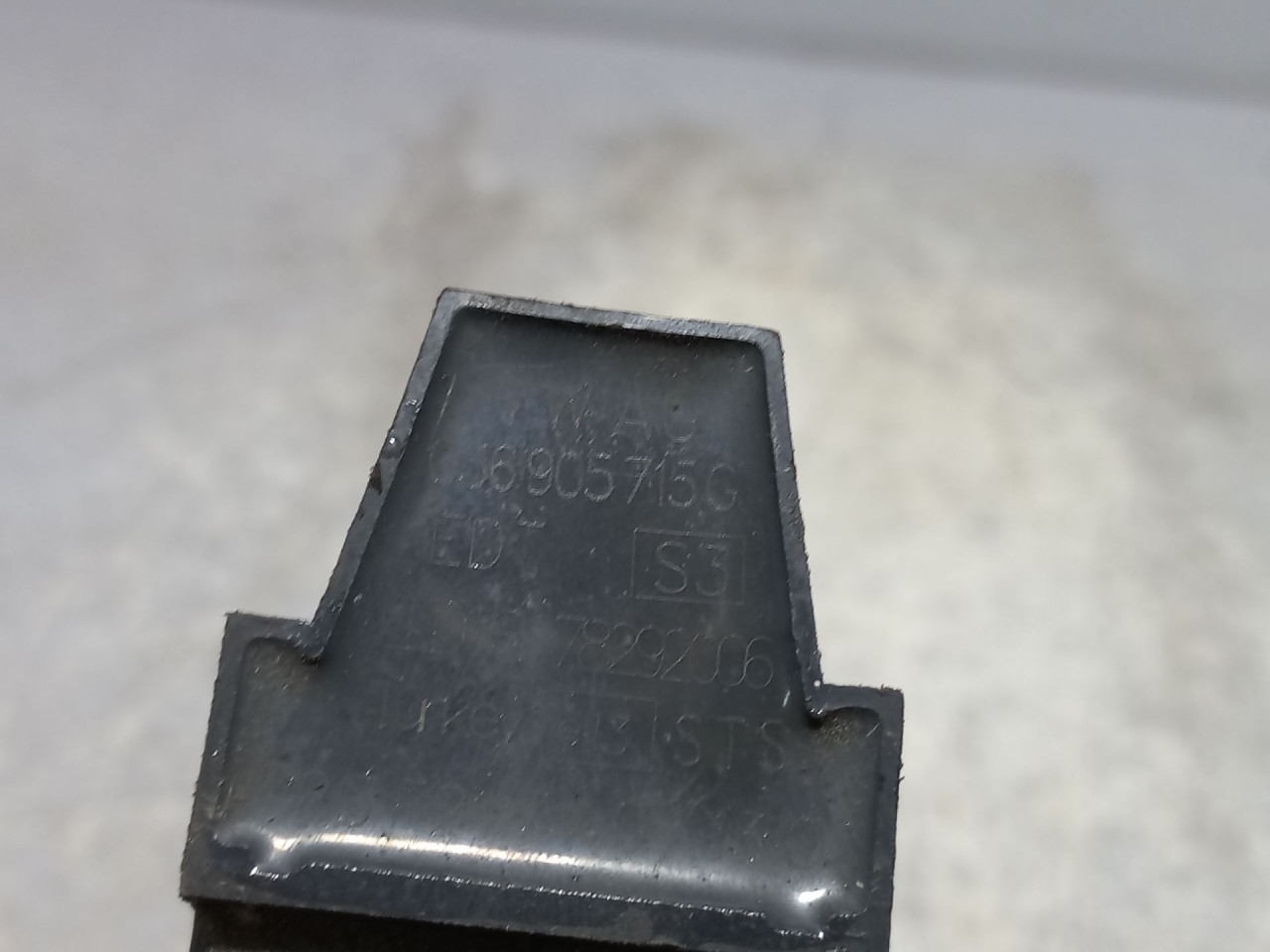 DIJELOVI BOMBINA VW PASSAT B6 > 05-10 036905715G