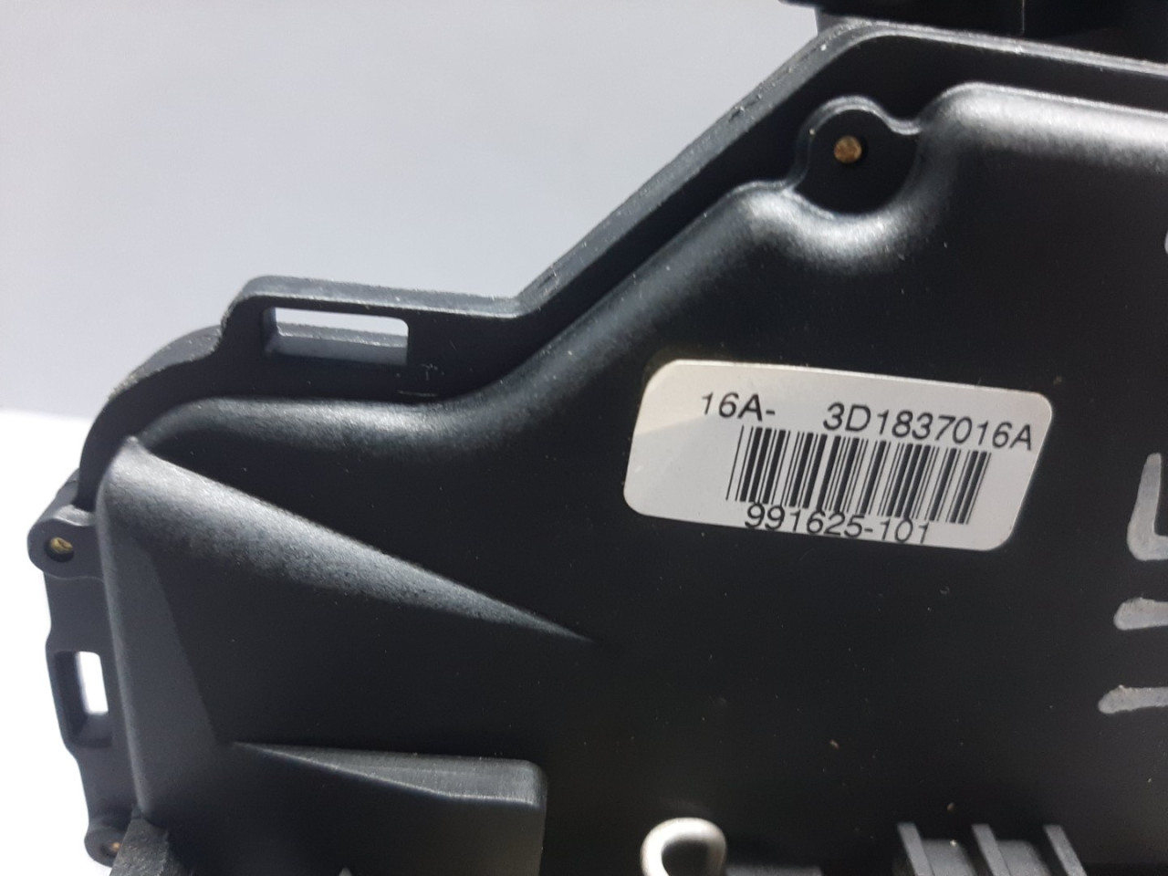 DIJELOVI BRAVA VRATA VW TOUAREG > 02-06 3D1837016A