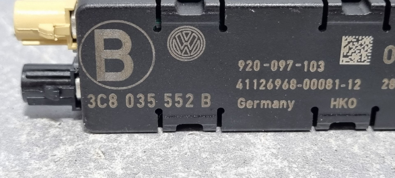 DIJELOVI ANTENA VW PASSAT CC > 12-15 3C8035552B