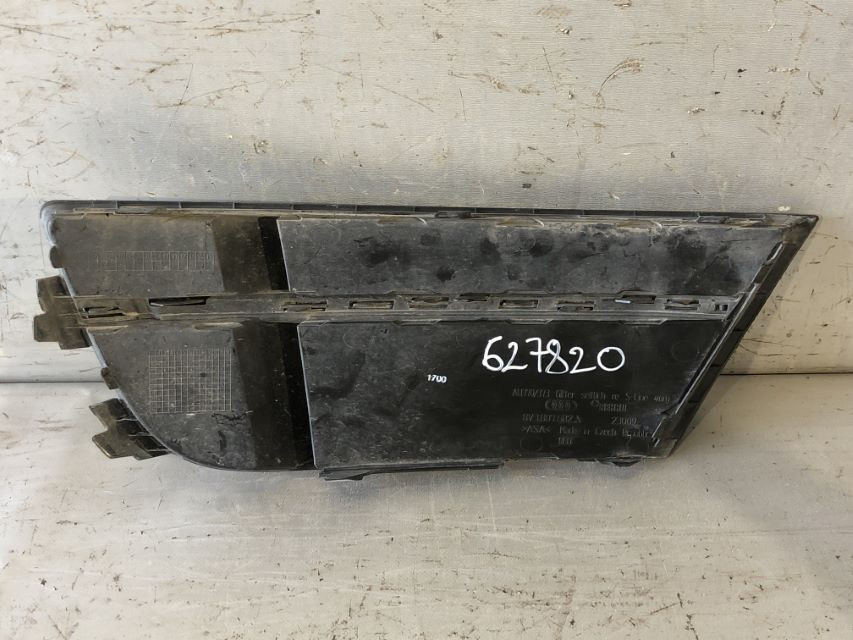 PLASTIKA BRANIKA AUDI A3 (8V1/8VA) > 12-16 8V3807682