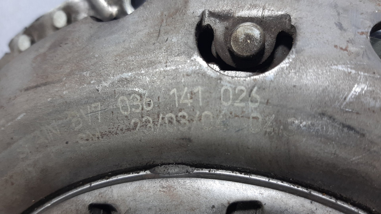 DIJELOVI KORPA VW GOLF 5 > 03-08 036141026