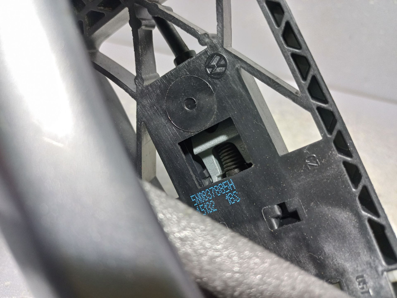 DIJELOVI RUCKA VRATA VW GOLF 6 > 08-12 5N0837885H