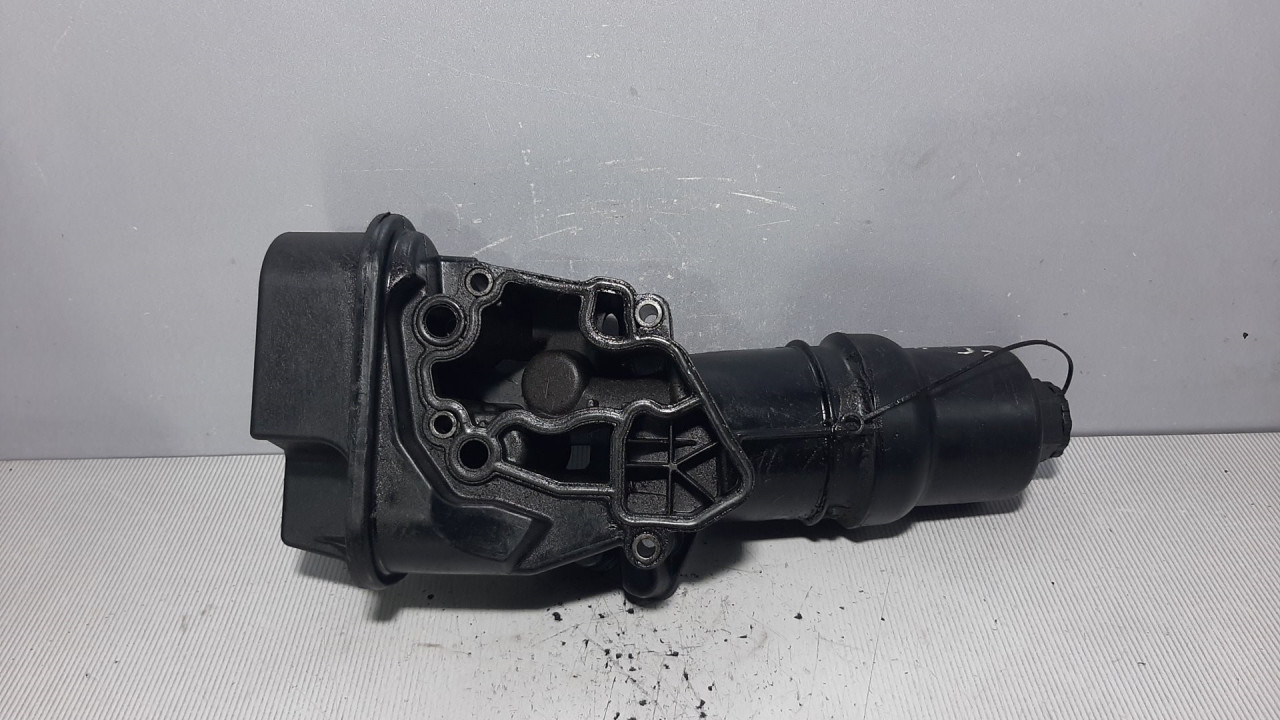 KUCISTE FILTERA ULJA AUDI A4 (B7) > 04-07 06F115397H