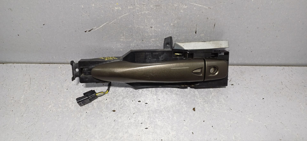 RUCKA VRATA NISSAN QASHQAI > 14-17 8061121133