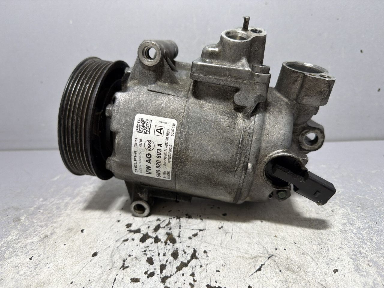 DIJELOVI KOMPRESOR KLIME VW TOURAN > 10-15 1.6 5N0820803A