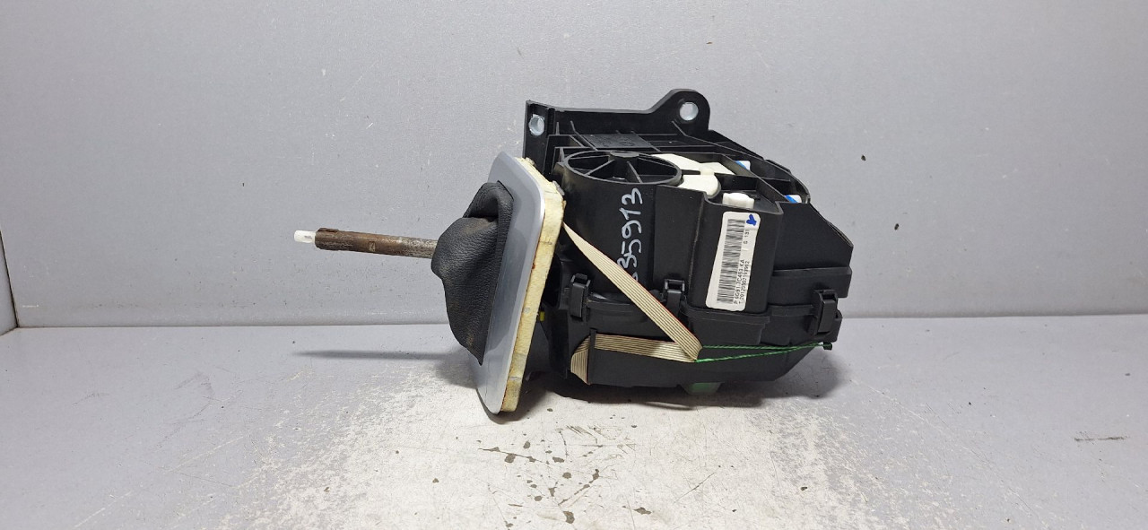 DIJELOVI SALTEBLA FORD S-MAX > 10-15 6G917C453KA