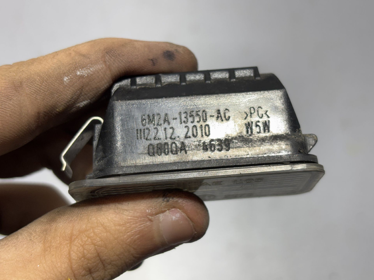 RASVJETA TABLICA FORD KUGA > 08-12 6M2A13550