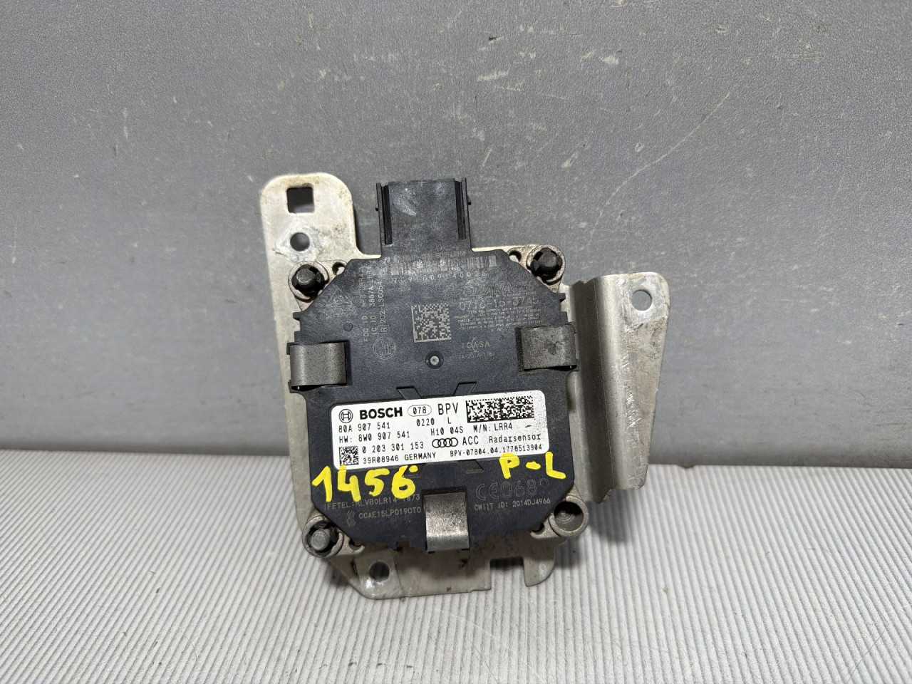 DIJELOVI RADAR SENZOR AUDI Q5 (FY) > 17 - 20  3.0 8W0907541