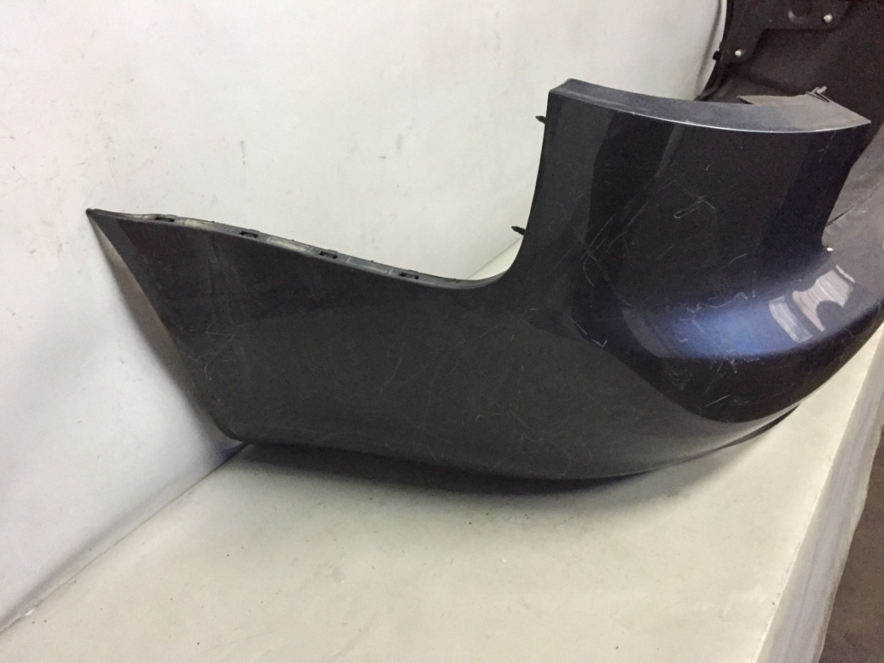 BRANIK AUDI A4 (B7) > 04-07 AD024010 8E9807511J