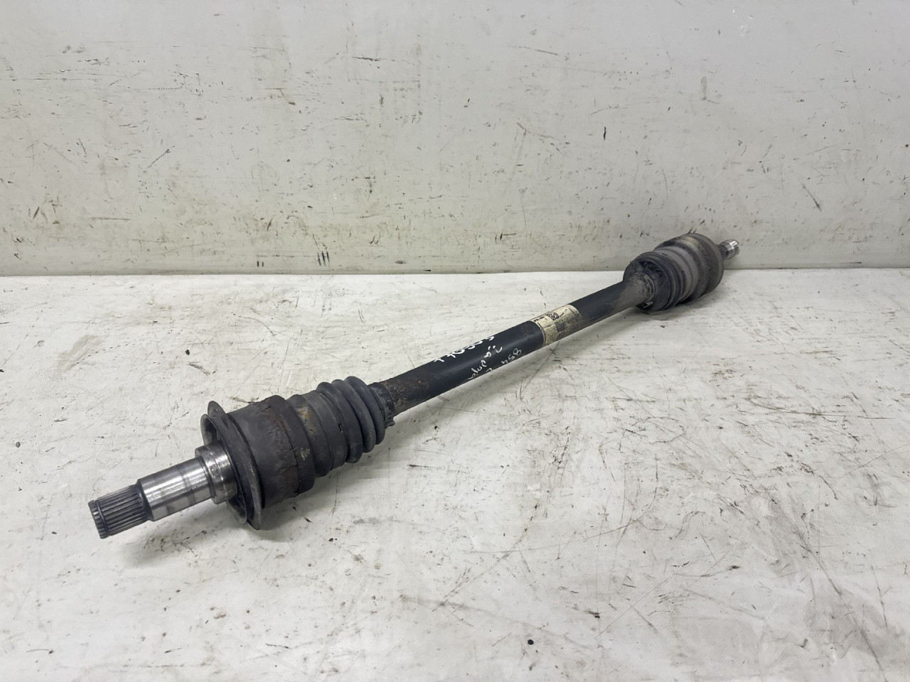DIJELOVI POLUOSOVINA MERCEDES GLC (X253) > 16-22 2.0 A2133502411