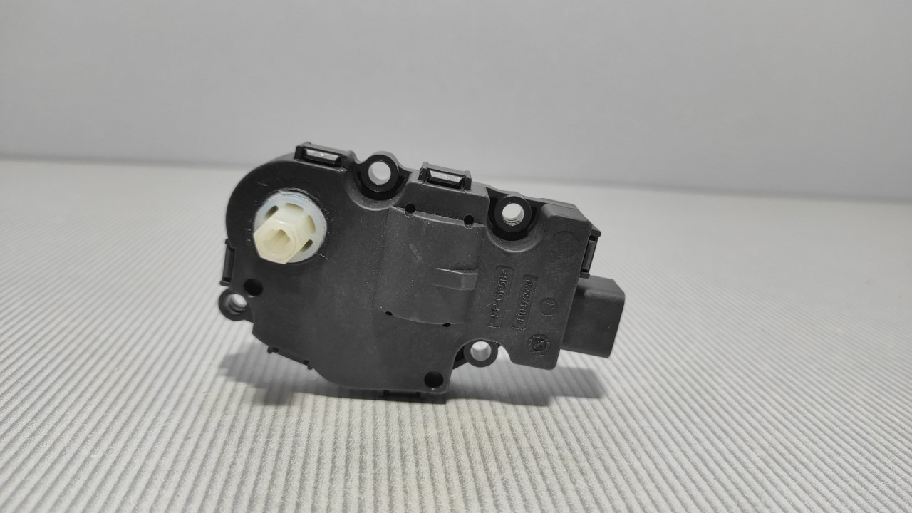 MOTORIC VENTILATORA VW TOUAREG > 11-14 52424892