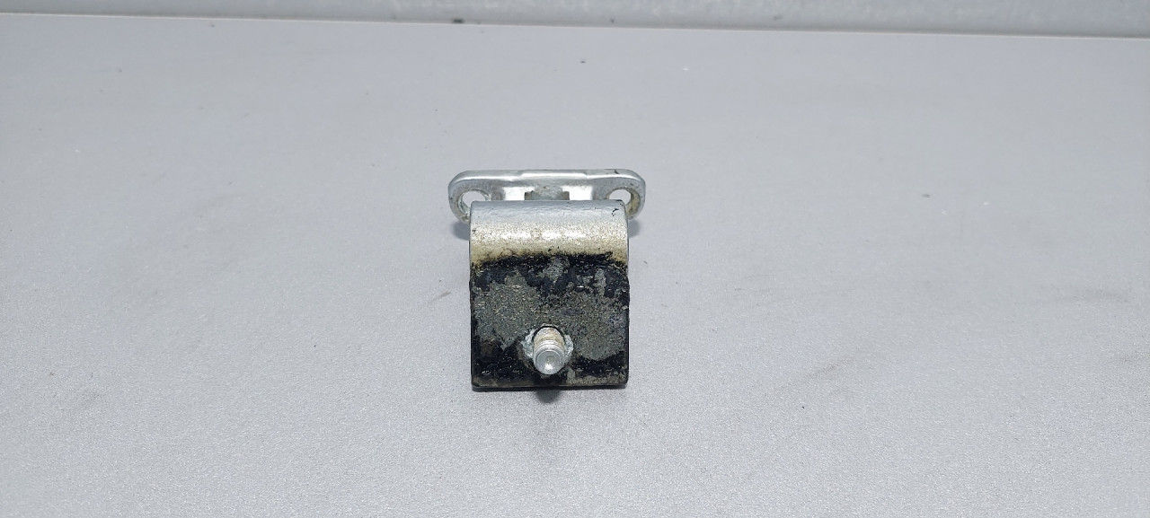 DIJELOVI BAGLAMA GEPEKA VW POLO > 05-09 6Q6827301B