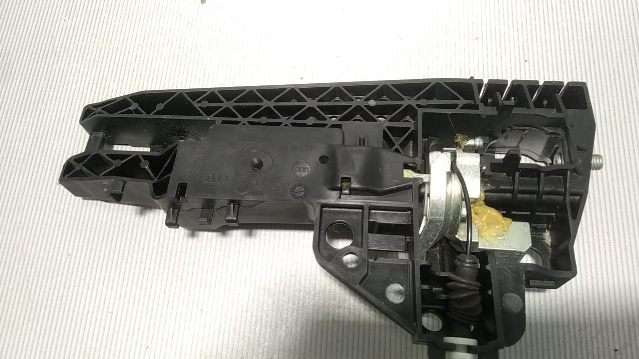 RUCKA VRATA AUDI A4 (B8) > 12-15 8T02837886A