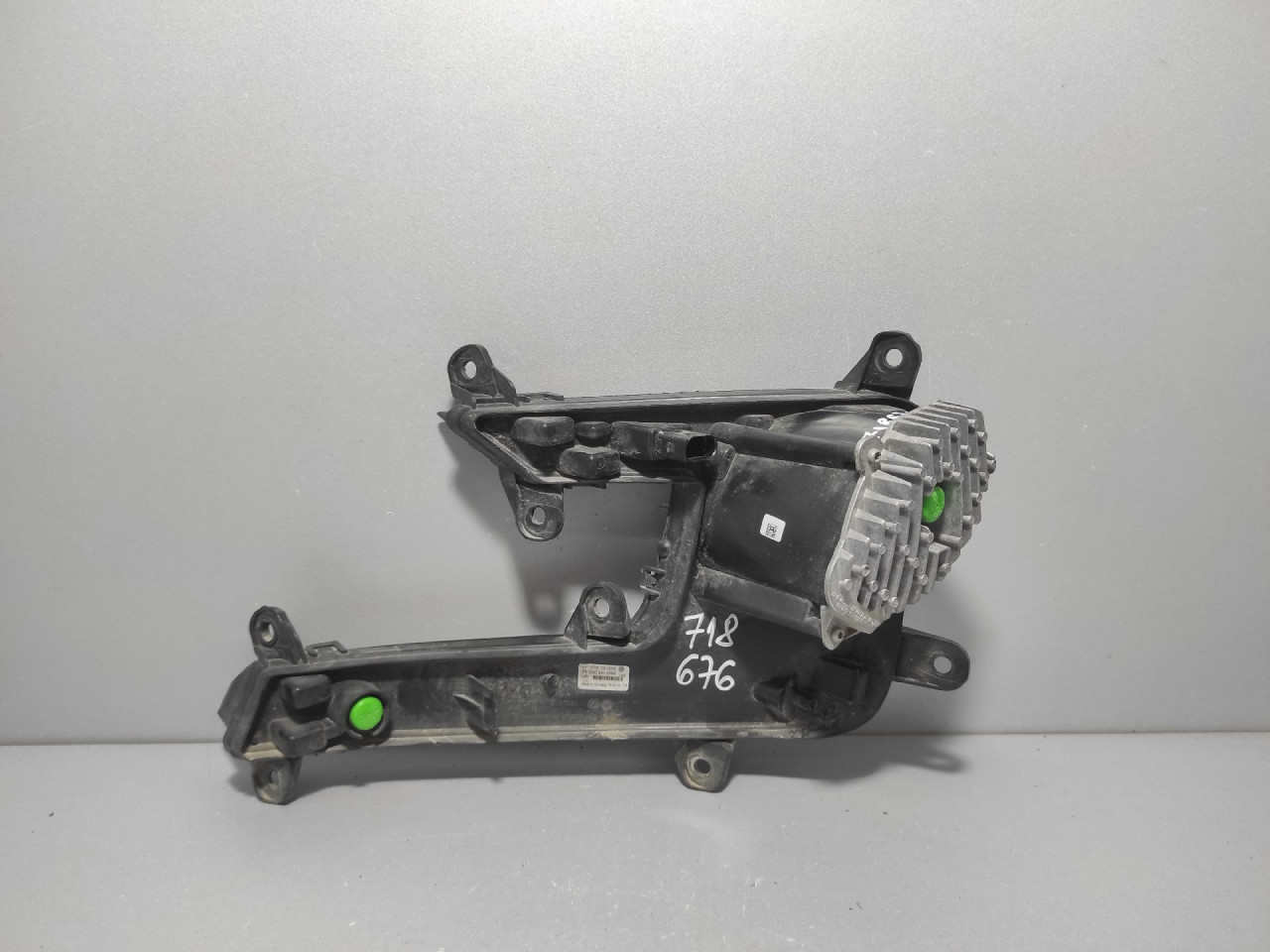 DNEVNO SVJETLO VW PASSAT B8 > 14- 3G0941056A