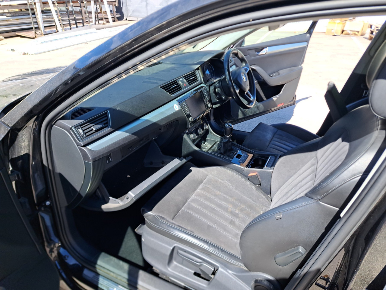 DIJELOVI SKODA SUPERB 2.0 DIZEL 2017. MJENJAC MOTOR CRLB