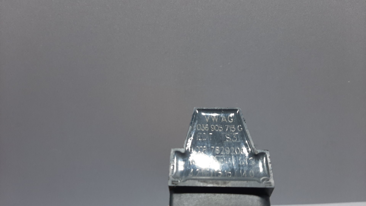 DIJELOVI BOMBINA AUDI A1 > 10-14 036905715G