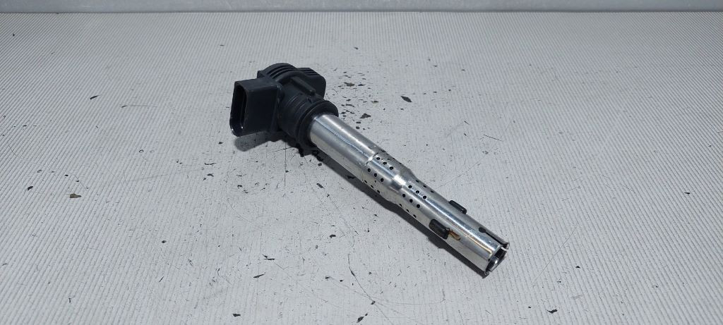 DIJELOVI BOMBINA VW GOLF 5 > 03-08 07K905715B
