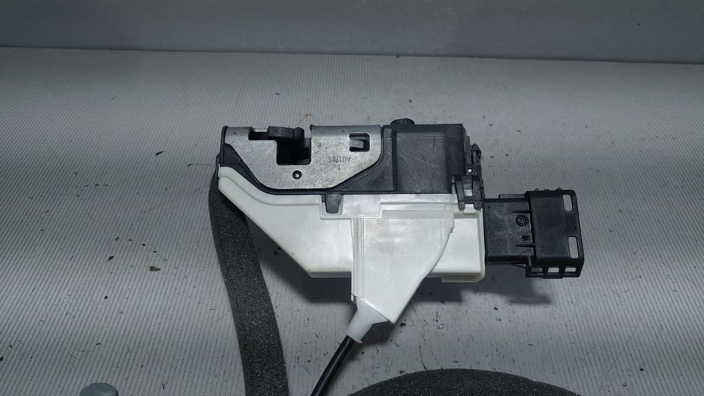 BRAVA VRATA PEUGEOT PARTNER > 15-18 PSA828414