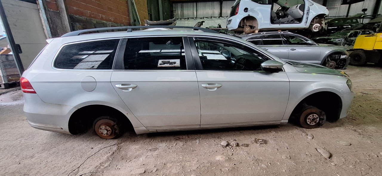 DIJELOVI VW PASSAT B7 > 10-14 1.6 Dizel CAYC MOTOR