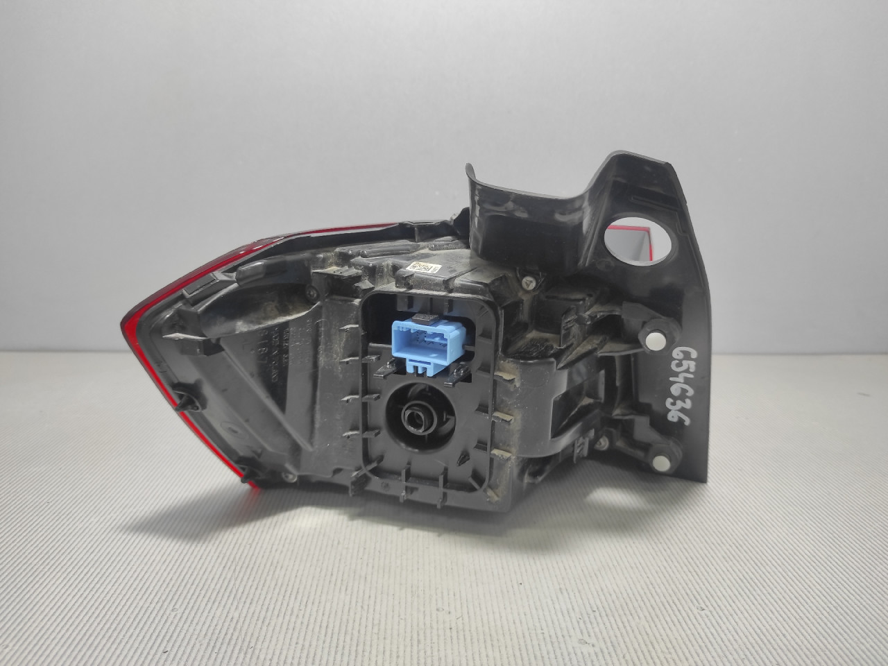 STOP SVJETLO VW PASSAT B8 > 14- 3G9945208P