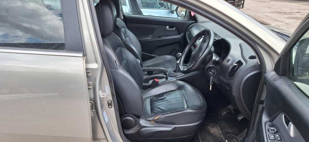 DIJELOVI KIA SPORTAGE 2011 1.7 DIZEL MJENJAC MOTOR D4FD 2WD