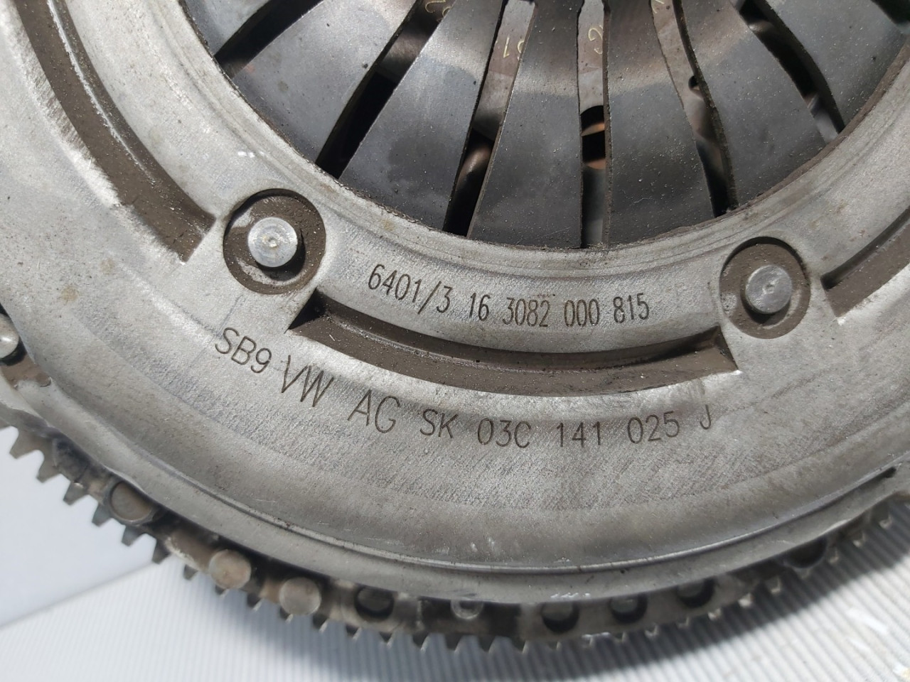 DIJELOVI KORPA SKODA FABIA > 10-14 03C141025J