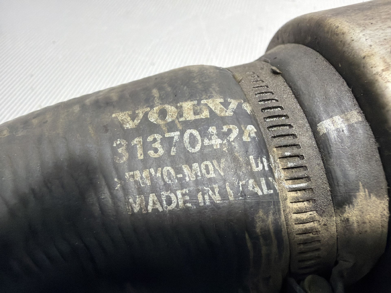 DIJELOVI CRIJEVO VOLVO S60/V60 > 14 - 19 2.0