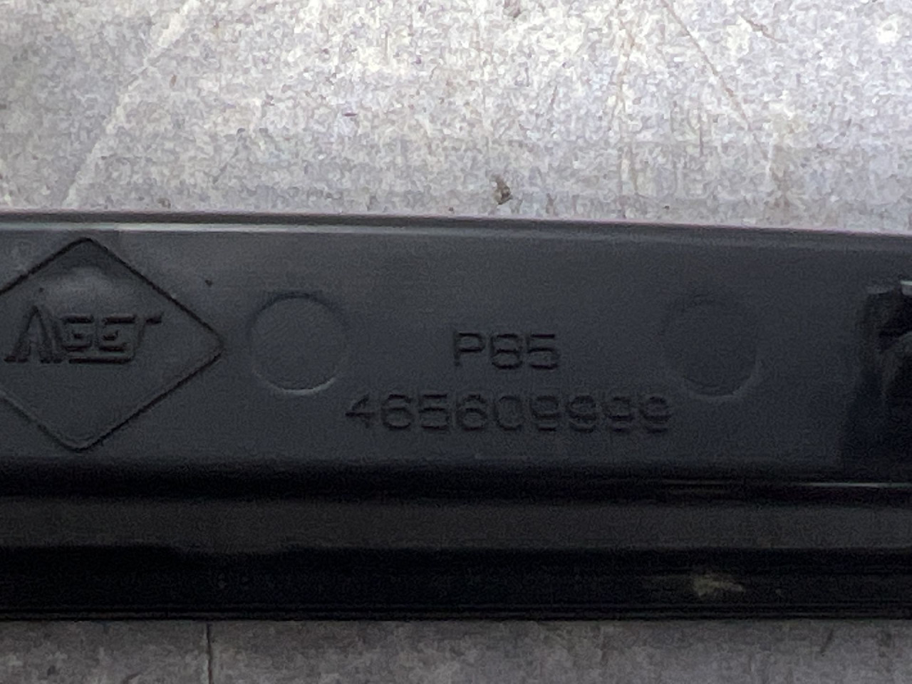 TRECE STOP SVJETLO IVECO DAILY > 14- 465609999