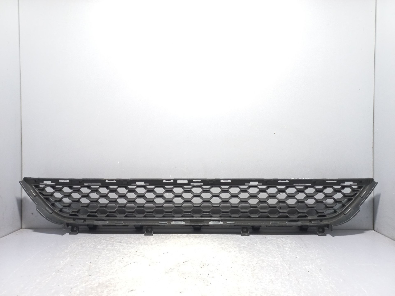 RESETKA BRANIKA JAGUAR F-PACE > 16-20 HK8M17H750A