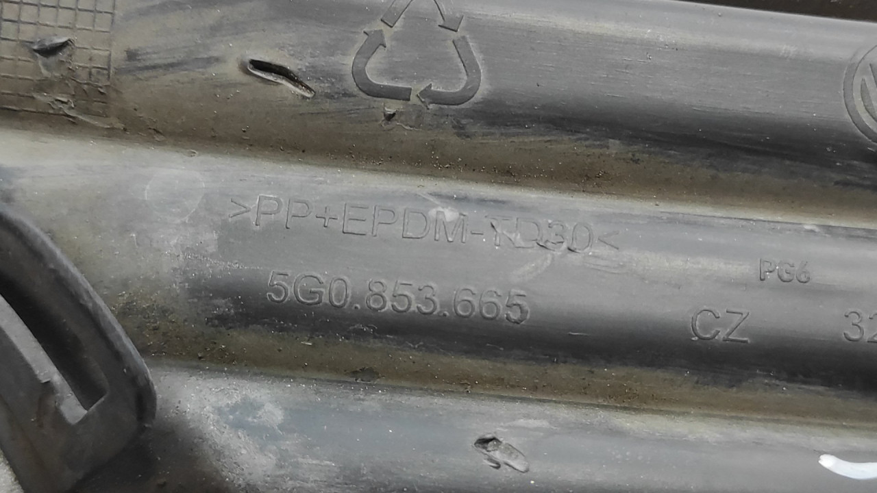 PLASTIKA BRANIKA VW GOLF 7 > 12-16 5G0853665