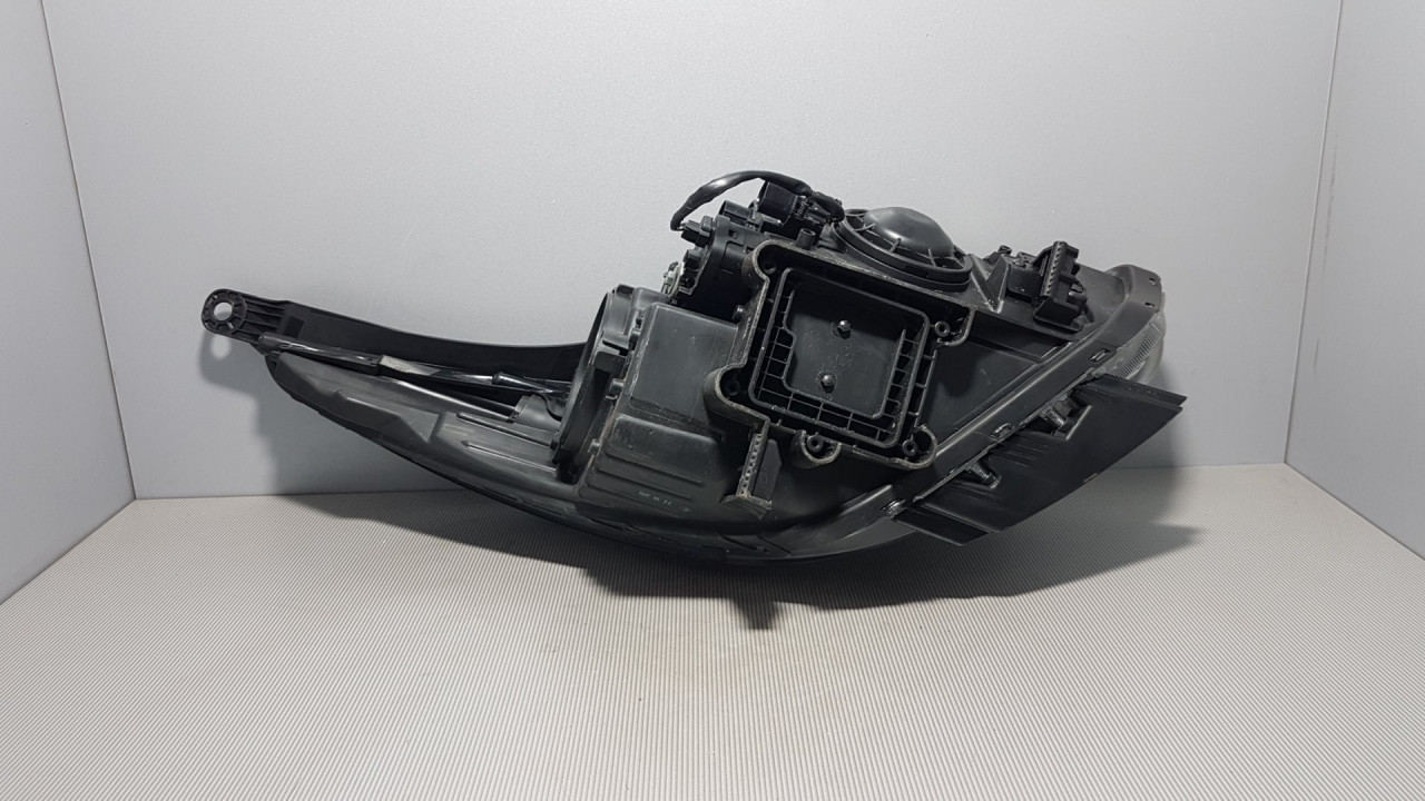 DIJELOVI FAR KIA NIRO > 16-19 92101G5050