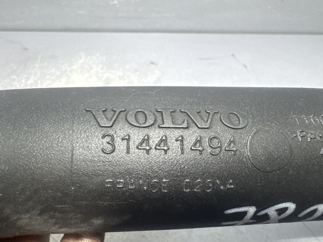 DIJELOVI CRIJEVO VOLVO V40 > 12-16 31441494