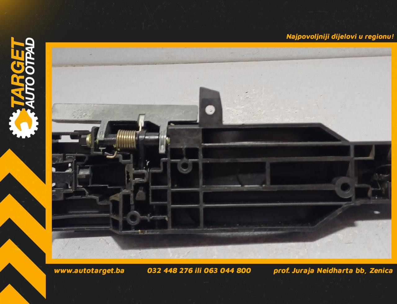 DIJELOVI RUCKA VRATA NISSAN QASHQAI > 14-17 8061121133