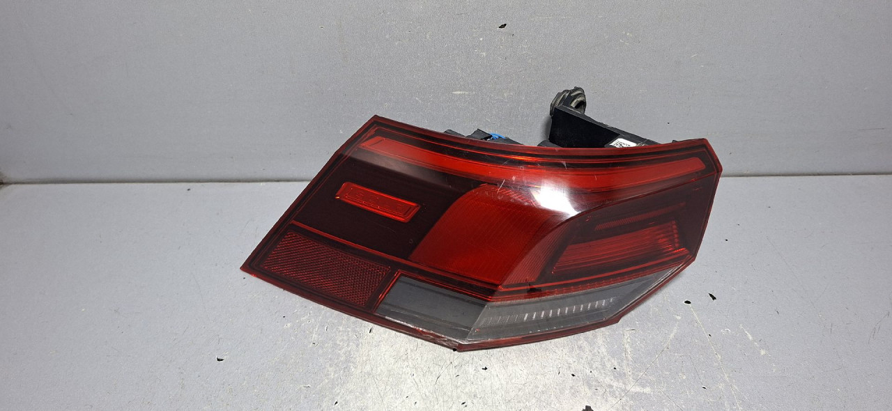 DIJELOVI STOP SVJETLO VW GOLF 8 > 19- 2.0 5H0945095C